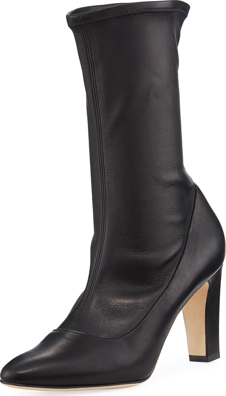 Manolo Blahnik Todi Fitted Leather Ankle Boots