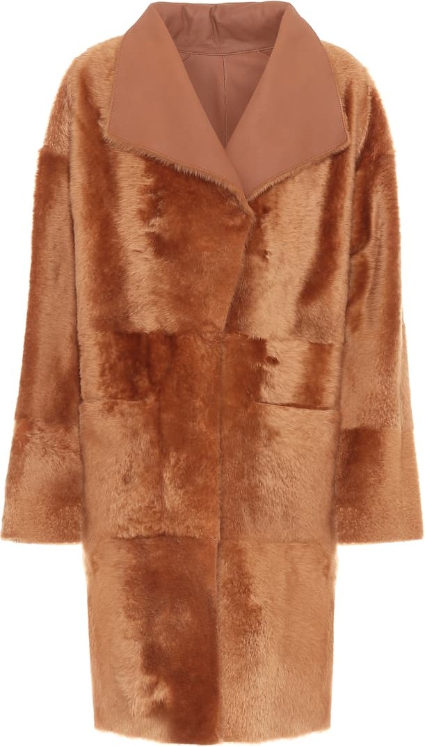 Common Leisure Spring reversible shearling coat