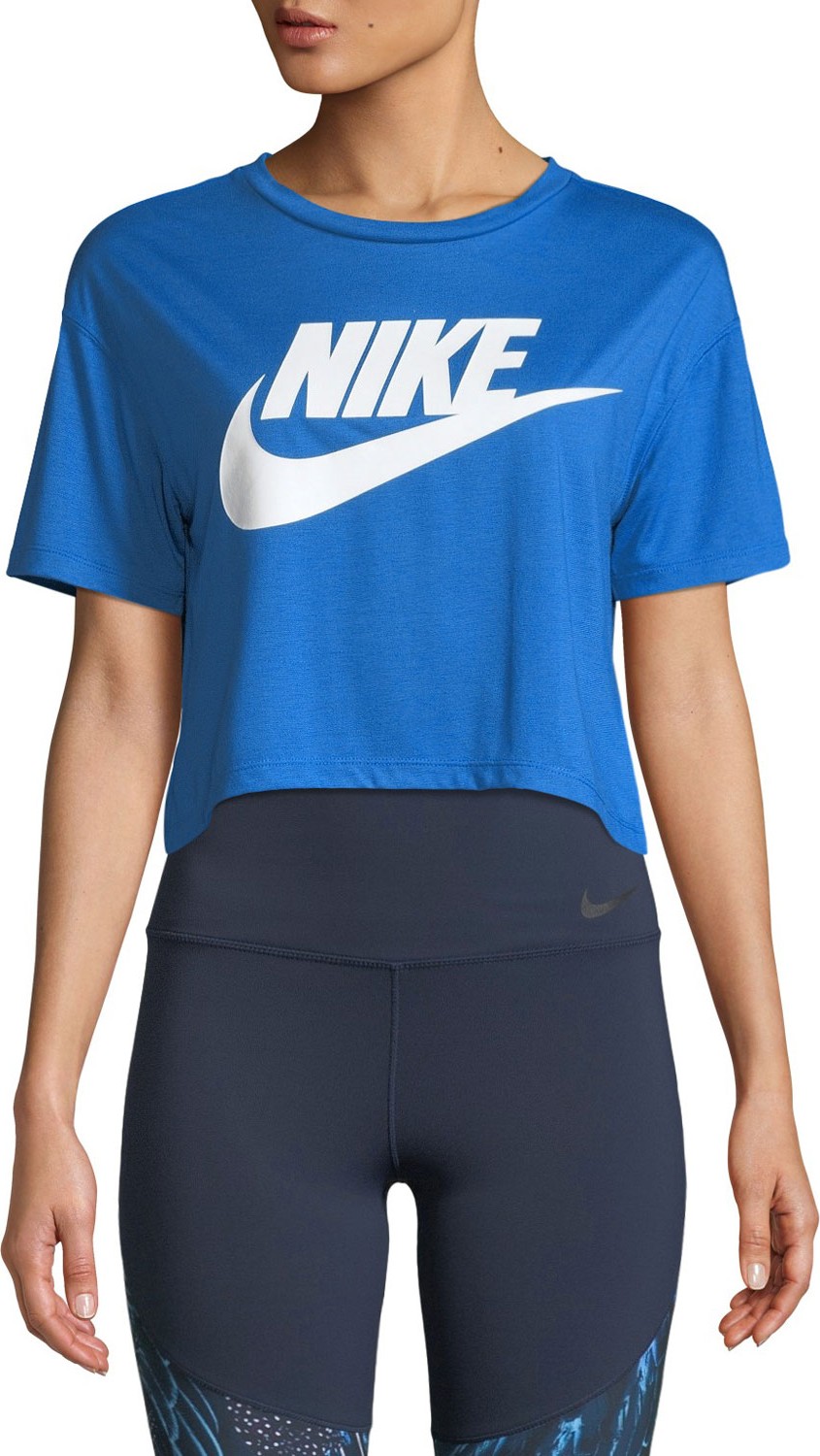 Nike Essential Logo Crop Top