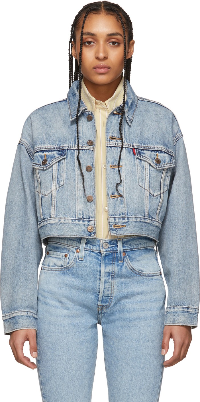 LEVI’S Blue Denim Cropped Dad Trucker Jacket