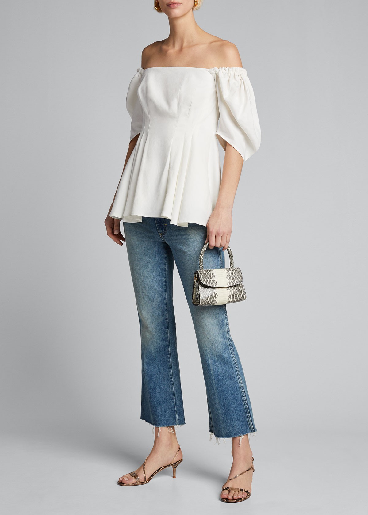 AMO High-Rise Kick Crop Jeans