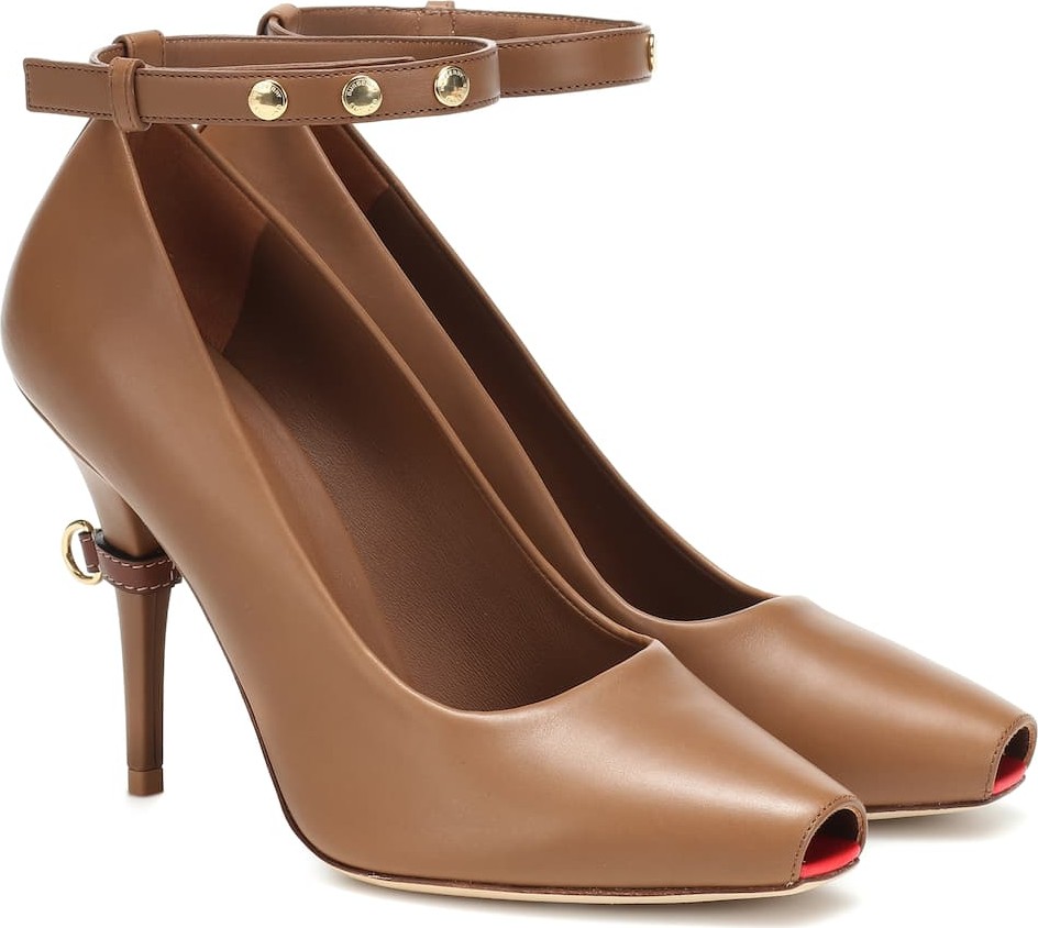 Burberry London England Jermyn leather pumps