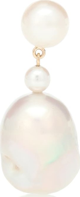Sophie Bille Brahe Venus 14kt gold single earring with pearls