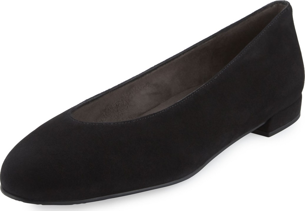 Stuart Weitzman Chicflat Velvet Round-Toe Flat