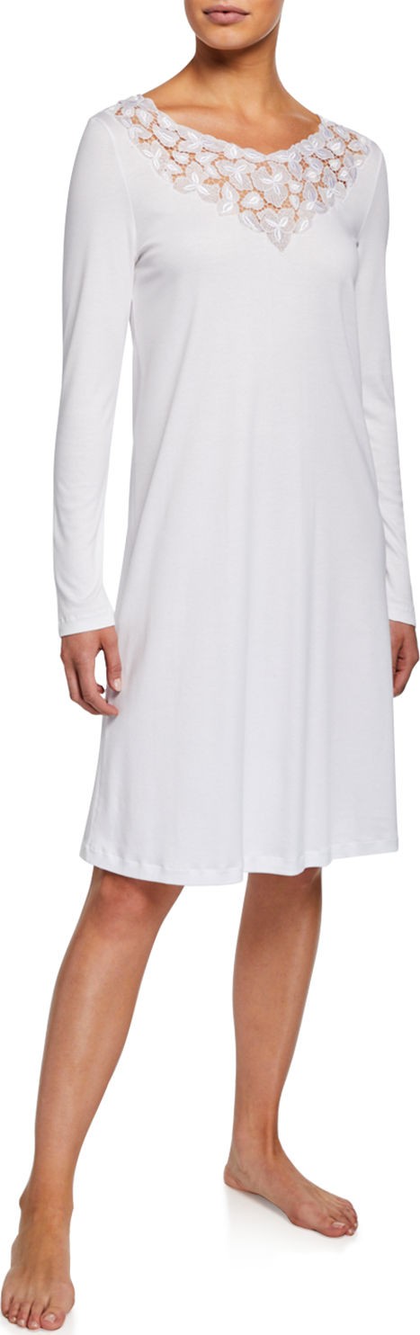 Hanro Aurelia Long-Sleeve Nightgown with 3D Floral Lace Detail
