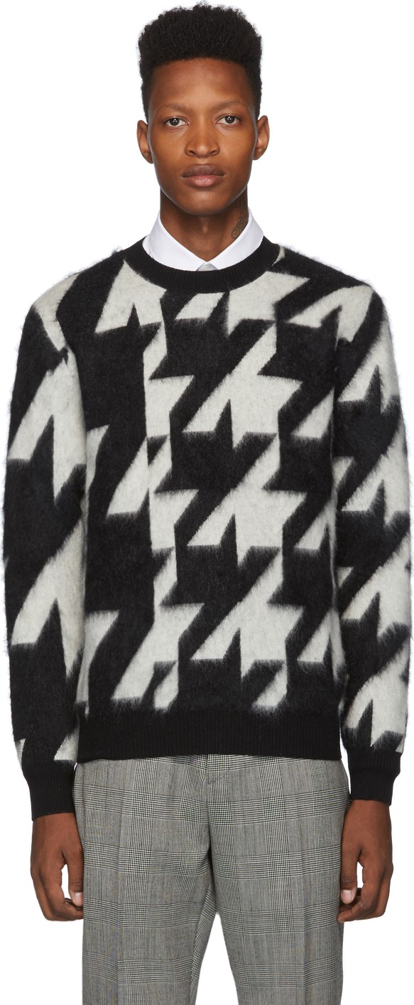 Alexander McQueen Black & Off-White Dogtooth Jacquard Sweater Alexander McQueen Black & Off-White Dogtooth Jacquard Sweater