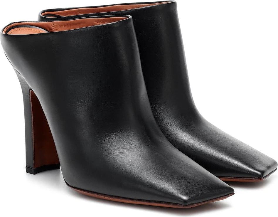 Vetements Boomerang leather mules