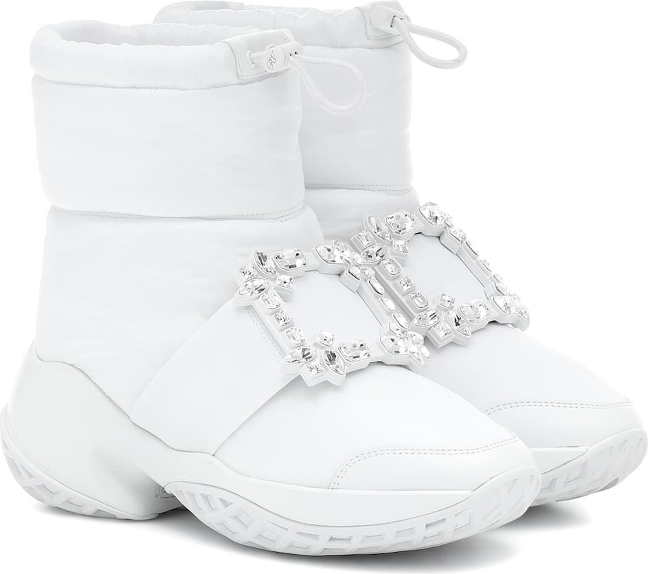Roger Vivier Viv' Run Snow embellished boots