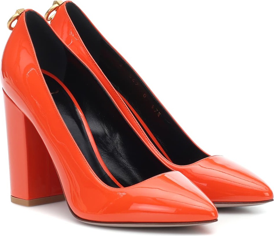 Valentino Valentino Garavani Ringstud patent leather pumps