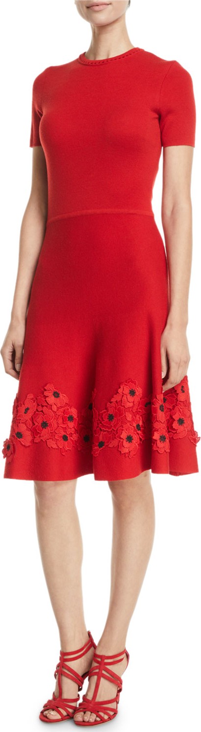 Oscar De La Renta Short-Sleeve Jewel-Neck Lace-Hem Knit Dress