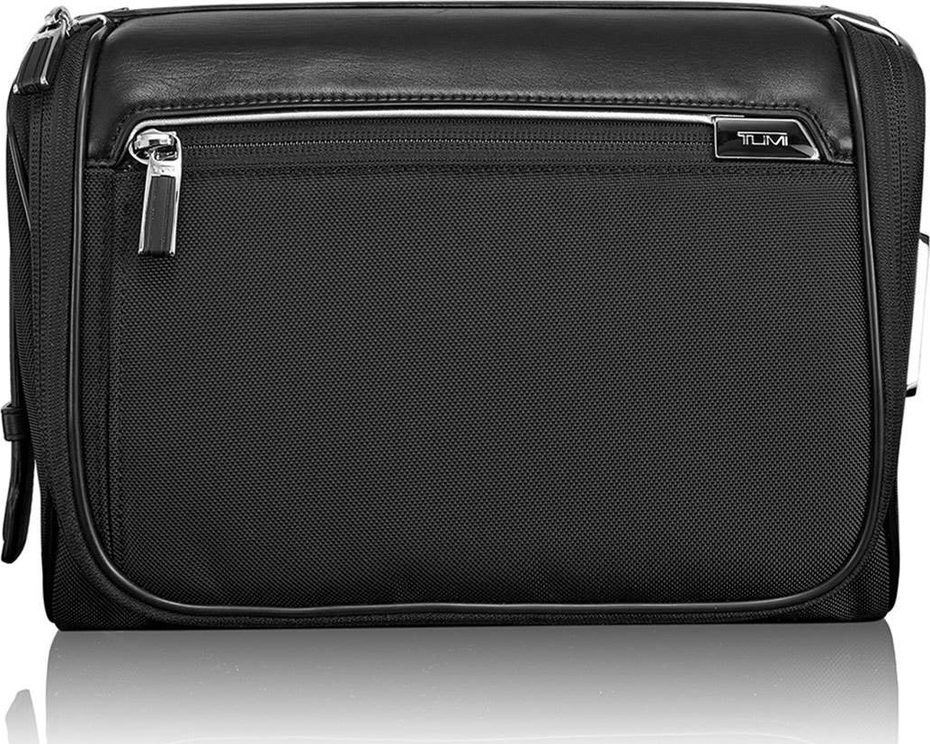 TUMI Arrive Black Richmond Travel Kit