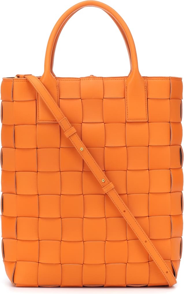 Bottega Veneta Maxi Cabat 30 leather tote