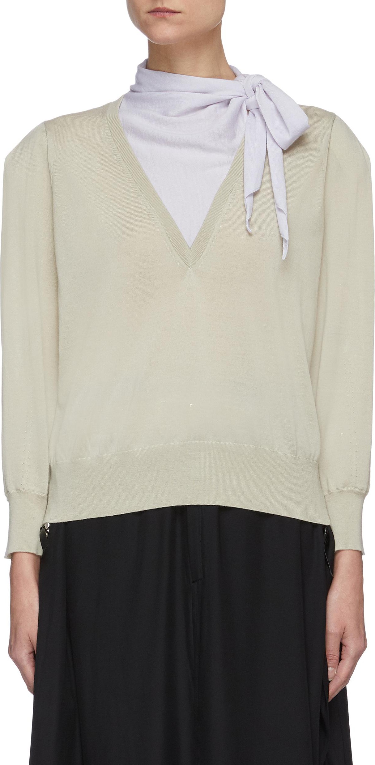 Toga Neck tie layer gauge knit V-neck sweater