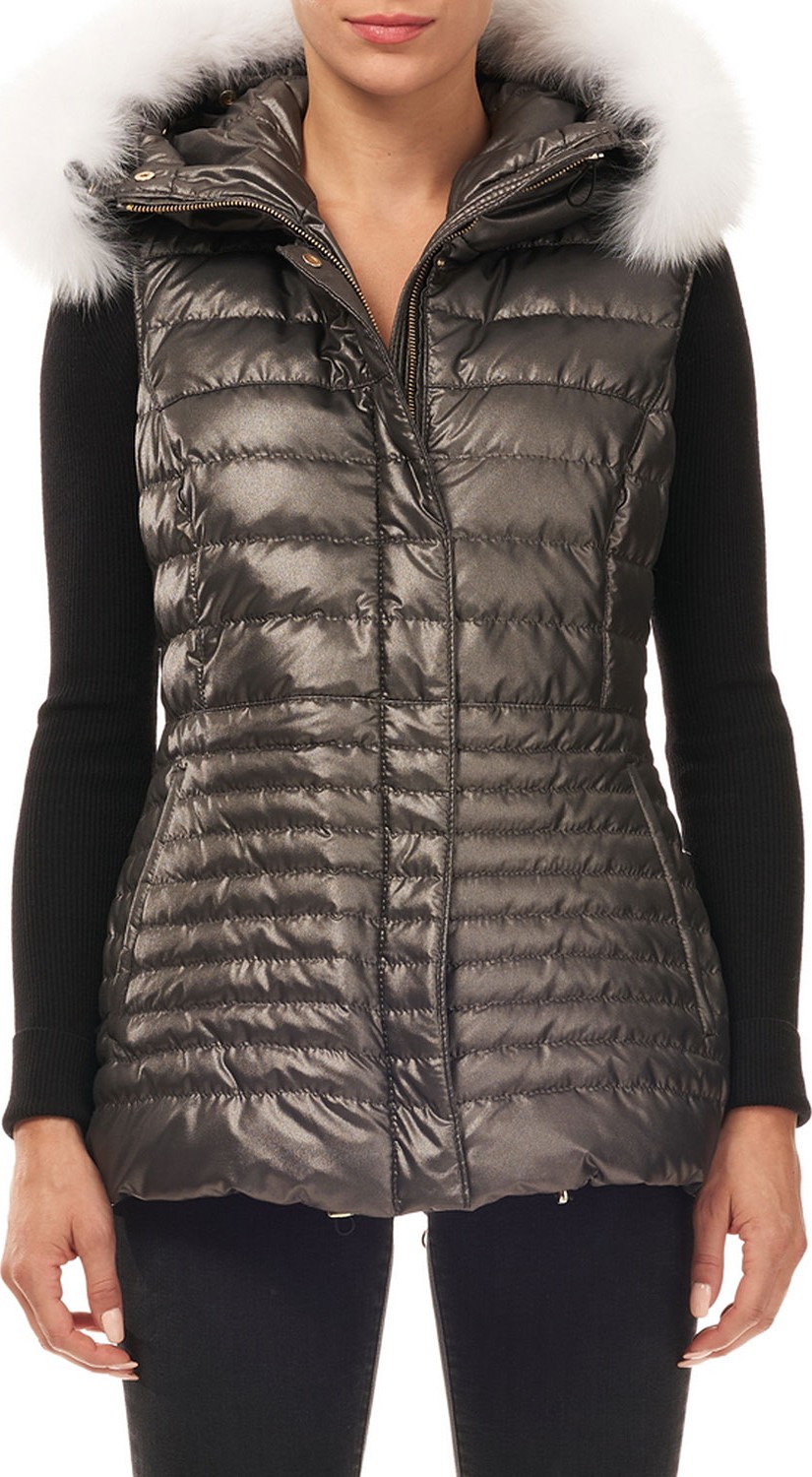 Gorski Horizontal-Quilted Puffer Apres-Ski Vest w/ Fox-Fur Trim Gorski Horizontal-Quilted Puffer Apres-Ski Vest w/ Fox-Fur Trim