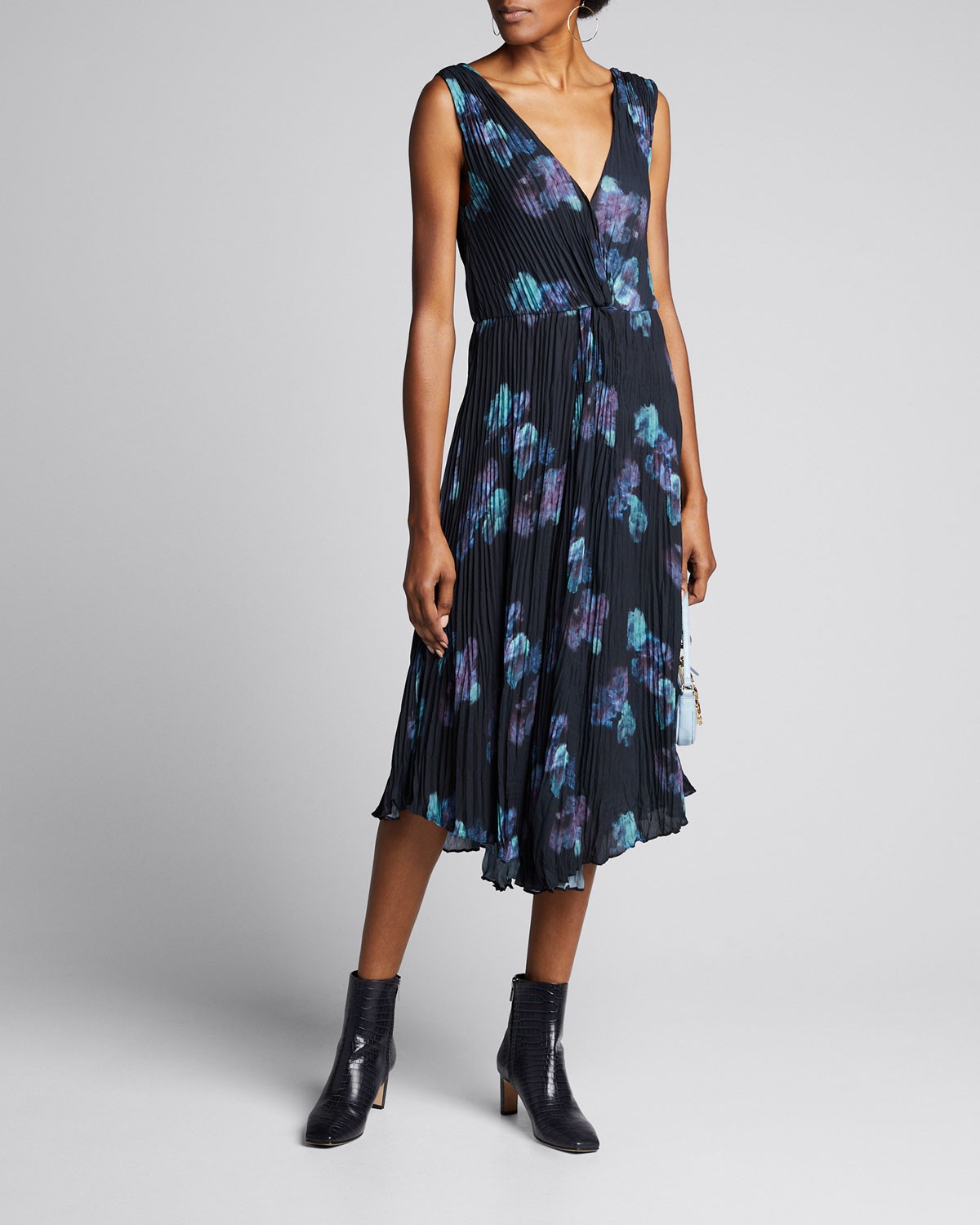 Vince Painted Floral Twist Front Sleeveless Crinkle Dress
