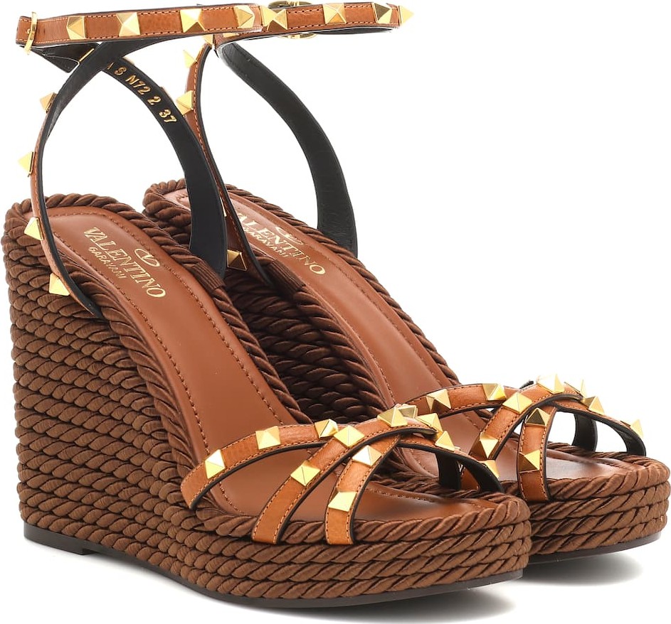 Valentino Valentino Garavani Rockstud Torchon leather wedge sandals