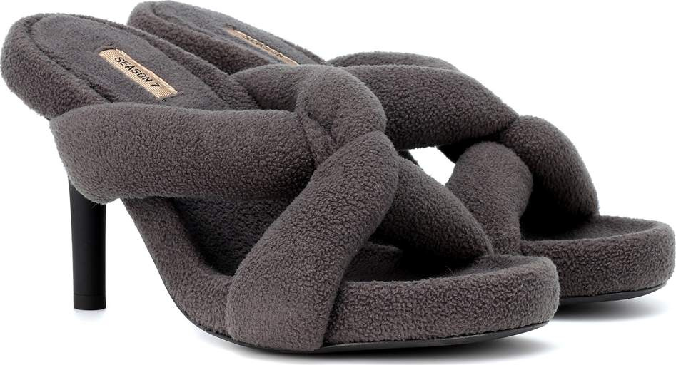 Yeezy Sandals (SEASON 7)