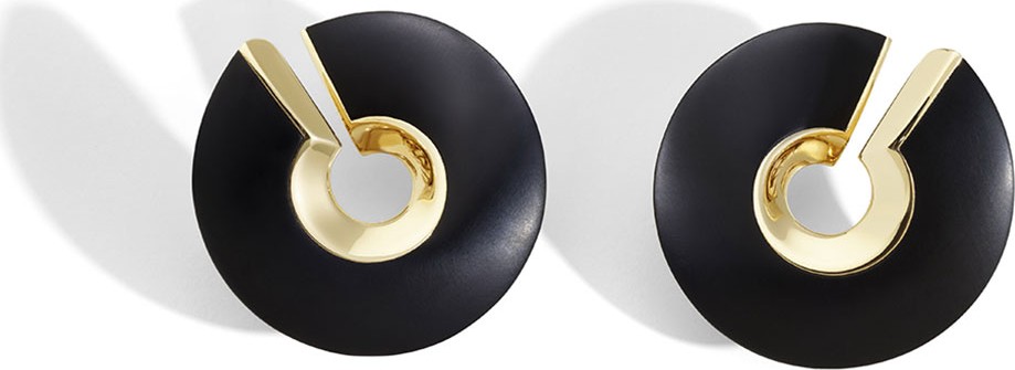 Vhernier Verso 18k Rose Gold & Jet Circle Stud Earrings