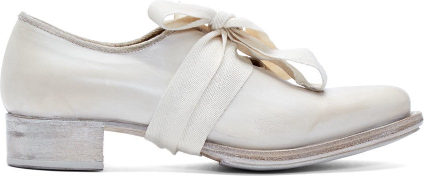 Cherevichkiotvichki White Pointy Bow Derbys