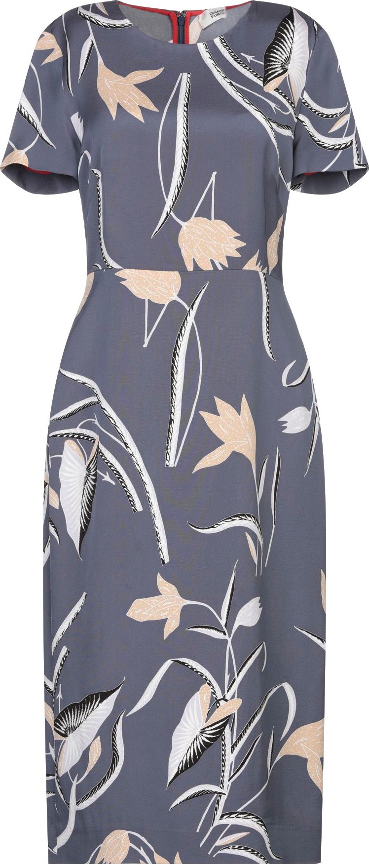 DIANE von FURSTENBERG Knee