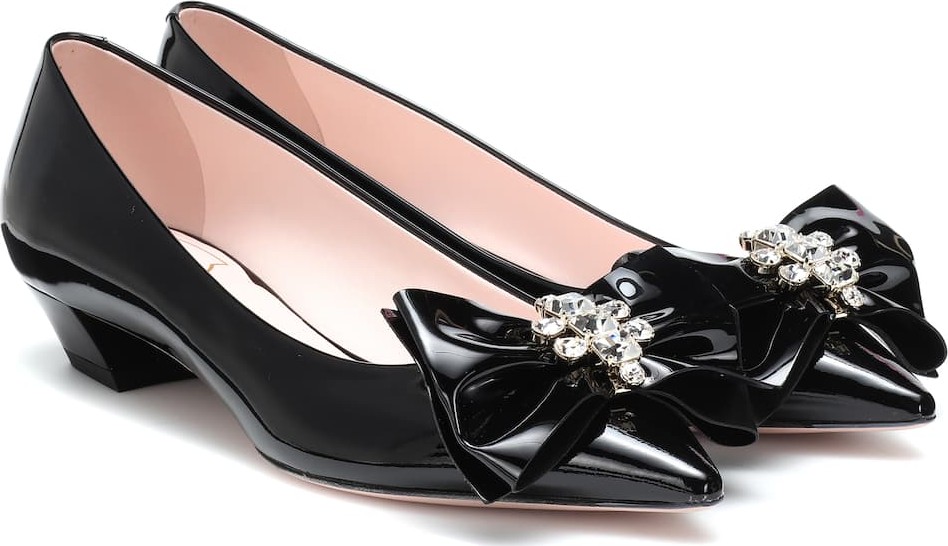 Roger Vivier Embellished leather pumps