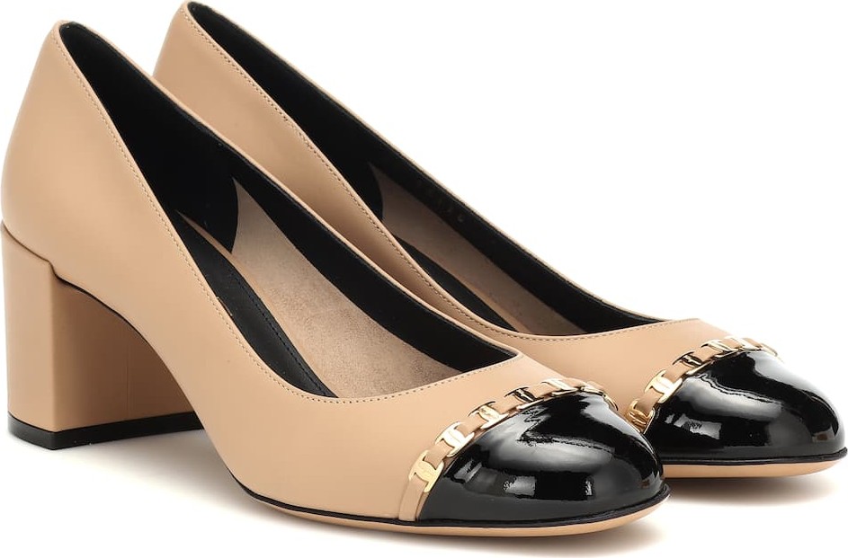 Salvatore Ferragamo Vara Chain leather pumps