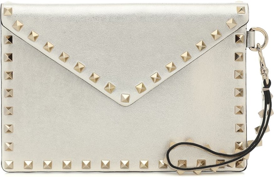 Valentino Valentino Garavani Rockstud Medium leather pouch