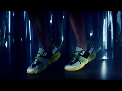 Moschino Teddy Shoes: the fluo update! video cover