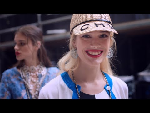 A day at the Beach — Spring-Summer 2019 CHANEL show video cover