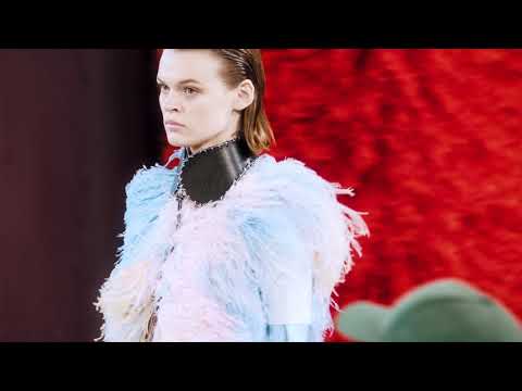LOEWE Spring Summer 2019 show at Maison de l'UNESCO video cover