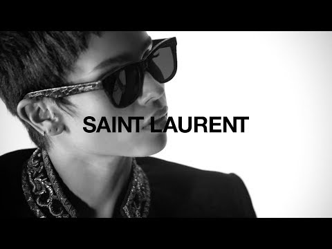 ZOË KRAVITZ - FALL 18 SUNGLASSES video cover