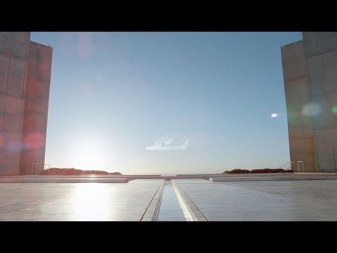 Louis Vuitton Horizon Soft with Karlie Kloss video cover