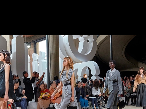 Miu Miu Club Shanghai - Croisière 2019 Fashion Show video cover