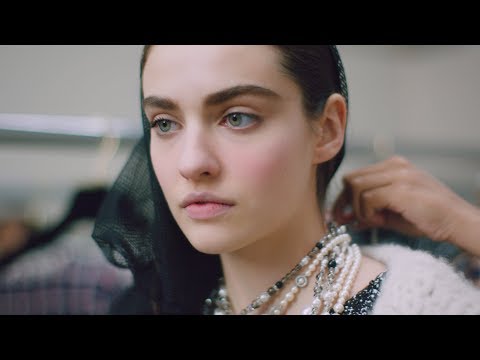 Fall-Winter 2019/20 Show Impressions — CHANEL video cover