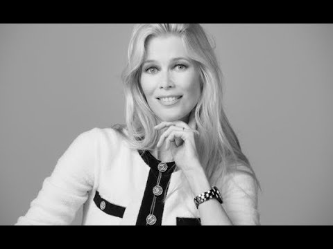 THE NEW J12. IT'S ALL ABOUT SECONDS - CLAUDIA SCHIFFER video cover